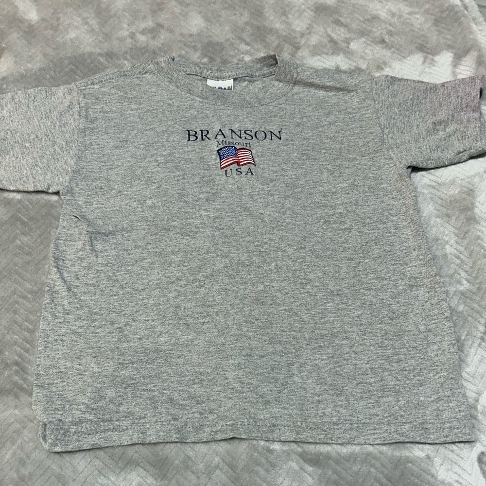 Gildan Kids Heather Gray BRANSON MISSOURI - vintage USA Flag Tee